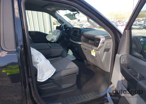 2023 Ford F-150 Xl z USA, uszkodzony, nr VIN 1FTMF1C58PKF26310